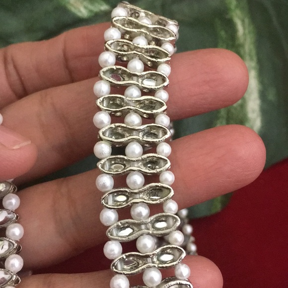 NWOT beautiful pair of anklets - Picture 3 of 8